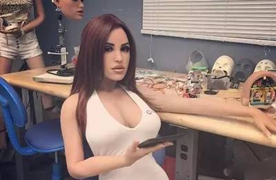 AI浪潮席卷多元領域 娛樂新星微軟小冰加盟《超次元偶像》，IBM系統(tǒng)開啟中國教育數(shù)字化新篇章